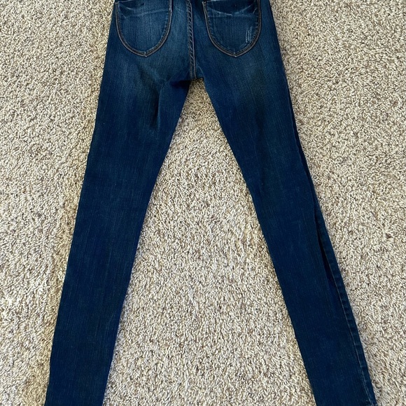 S.O.N.G. Women’s Size 25 - Medium Wash Distressed Skinny Jeans: Excellent! - Picture 7 of 9